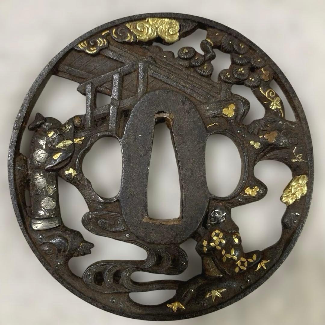 B-28 鍔　金銀象嵌透かし彫り　武具　刀装具　日本刀　鉄製　美術品　工芸品