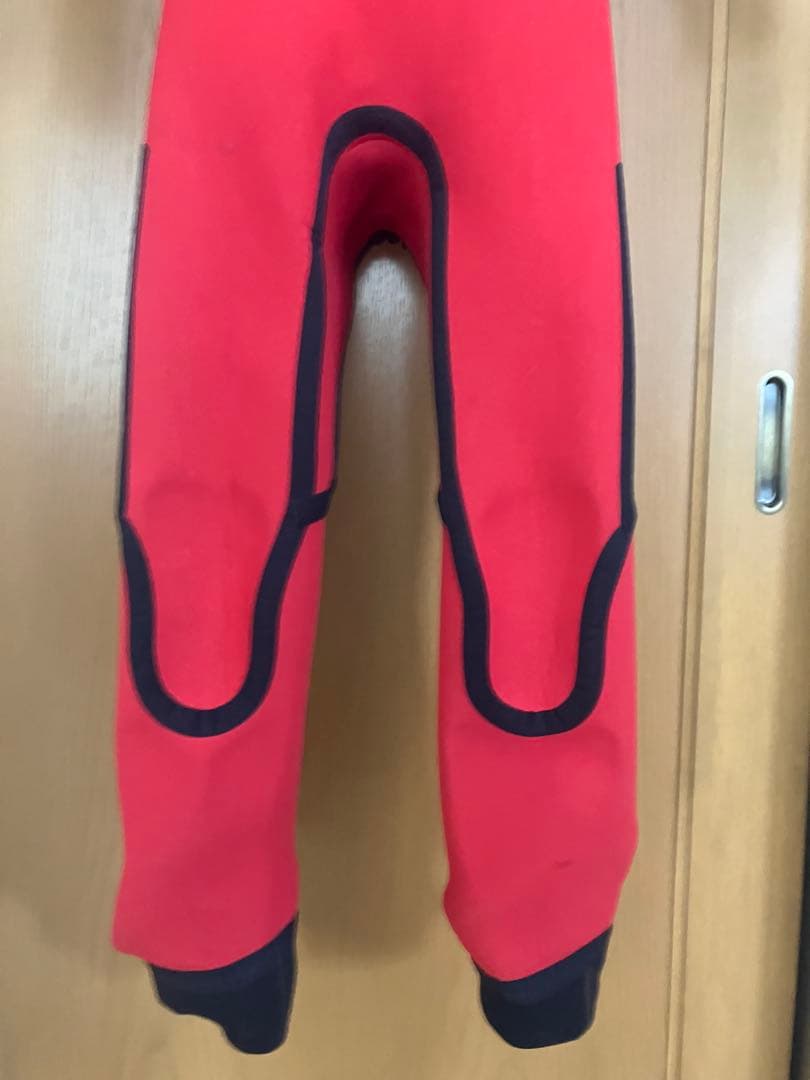 BE WET ウェットスーツ　ピーウェット　ドライスーツ　サーフィン