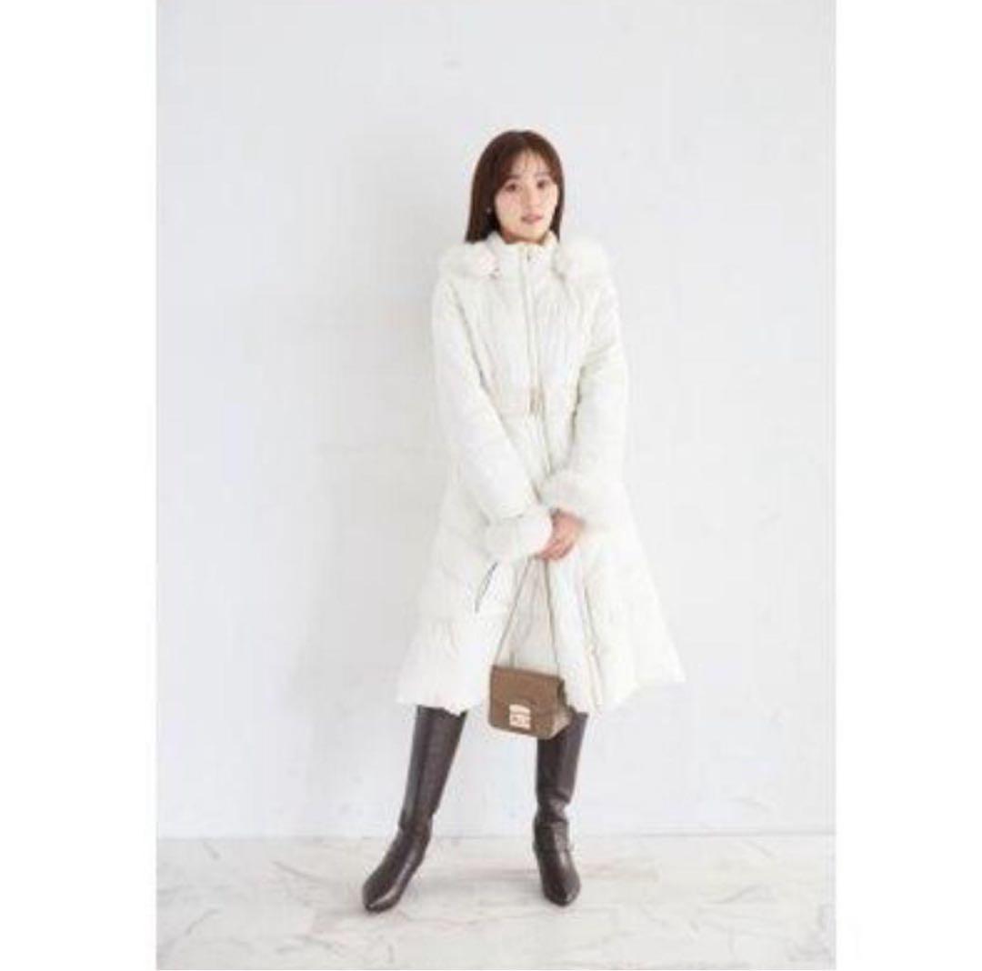 取り外し可能なファー＆ベルト付きフィット＆フレアキルティングコート tocco