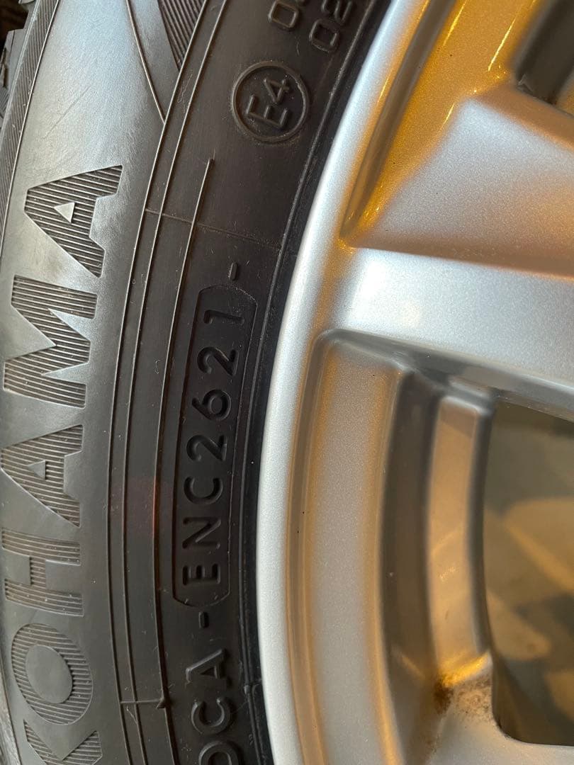 185/60R15 スタッドレスタイヤ　ヨコハマ　weds