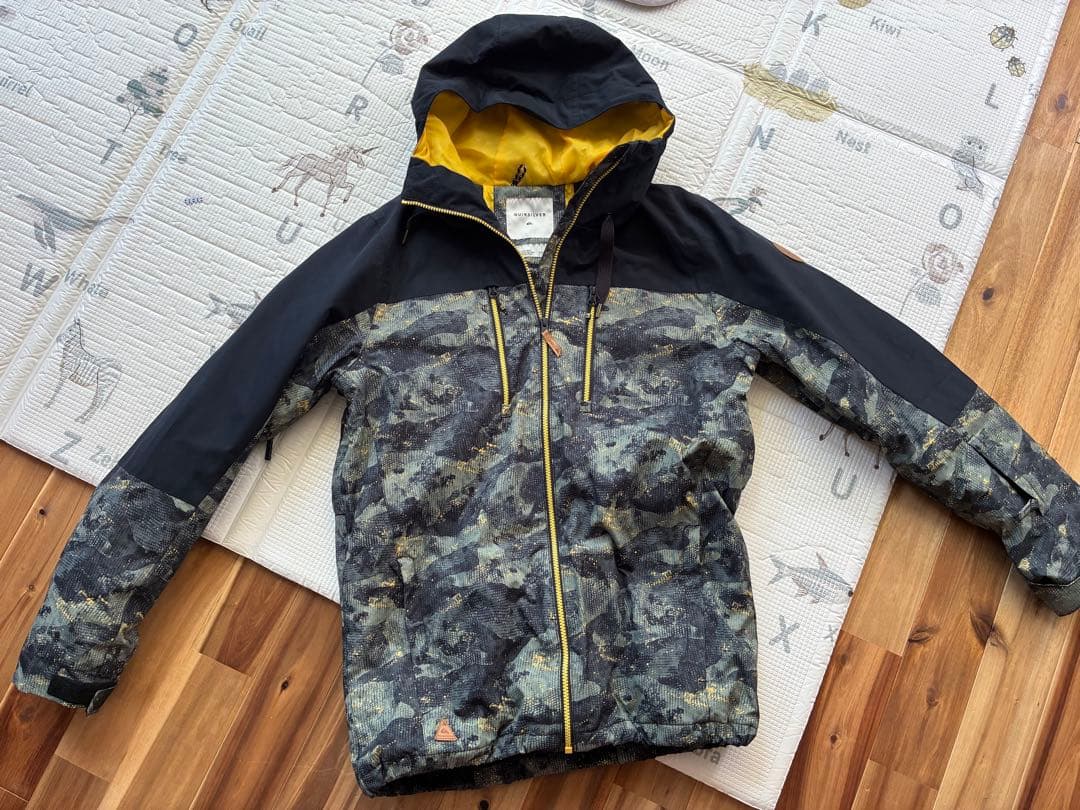 QUICK SILVER スノーボードウェアー上下セット