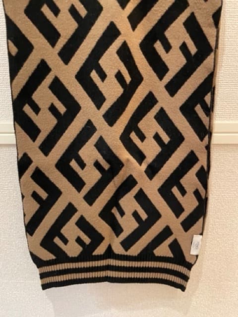 ア*ム様 【正規品】 FENDI フェンディ マフラー