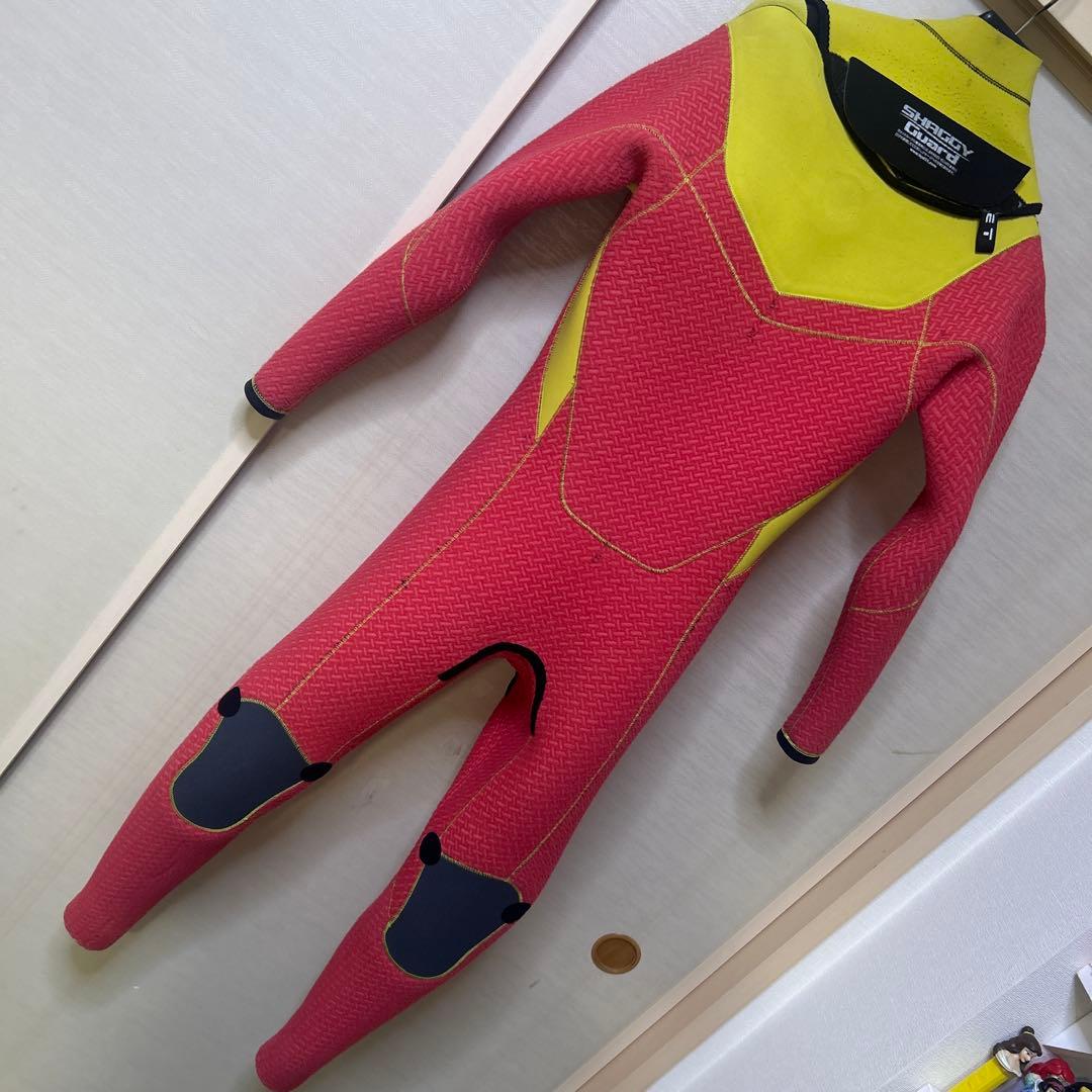 BEWET ウェットスーツ　セミドライ　オーダー　Mサイズ相当　送料込み