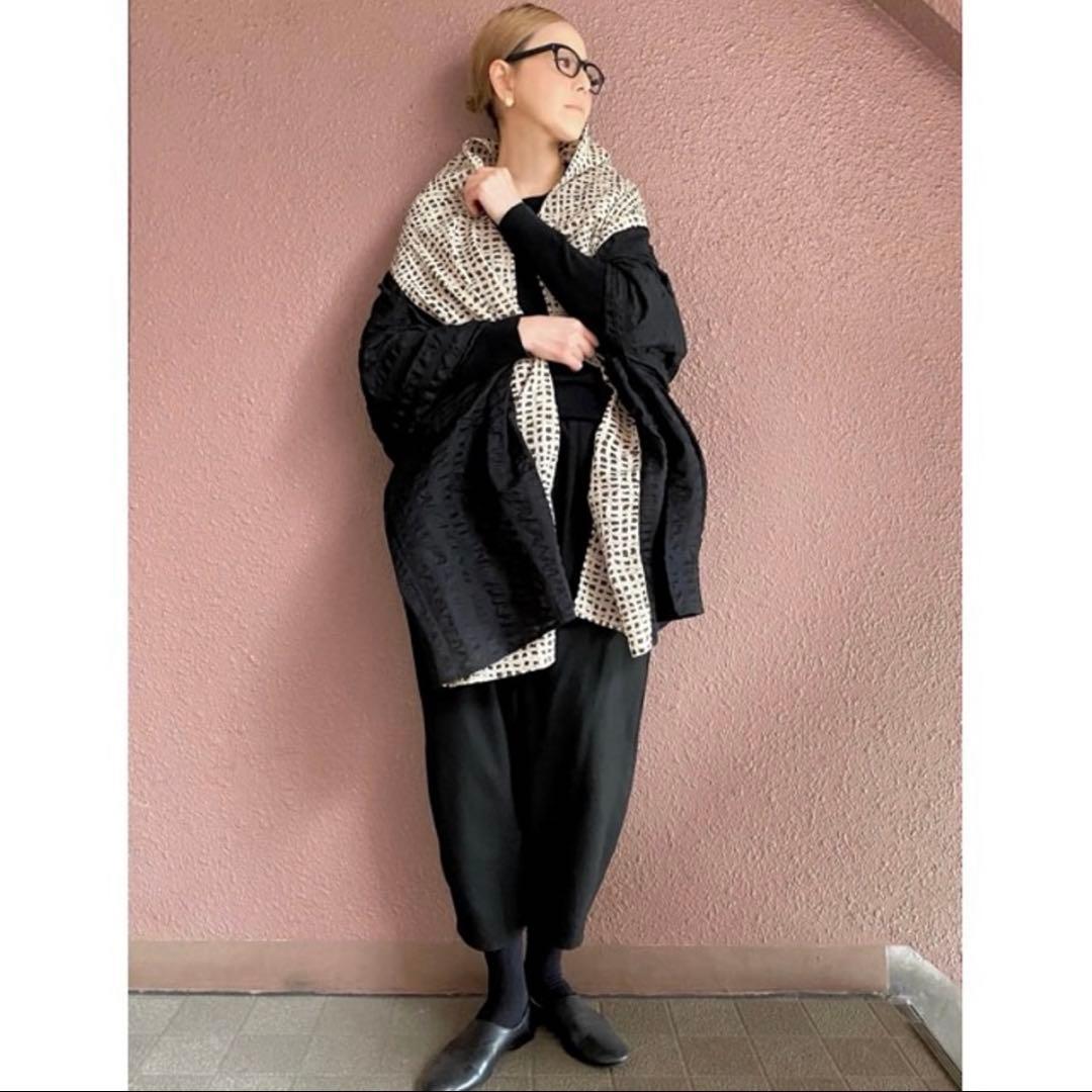 ＊人気作家rataさん＊超ふわふわ大判ビッグストール＊黒＊オールシーズン