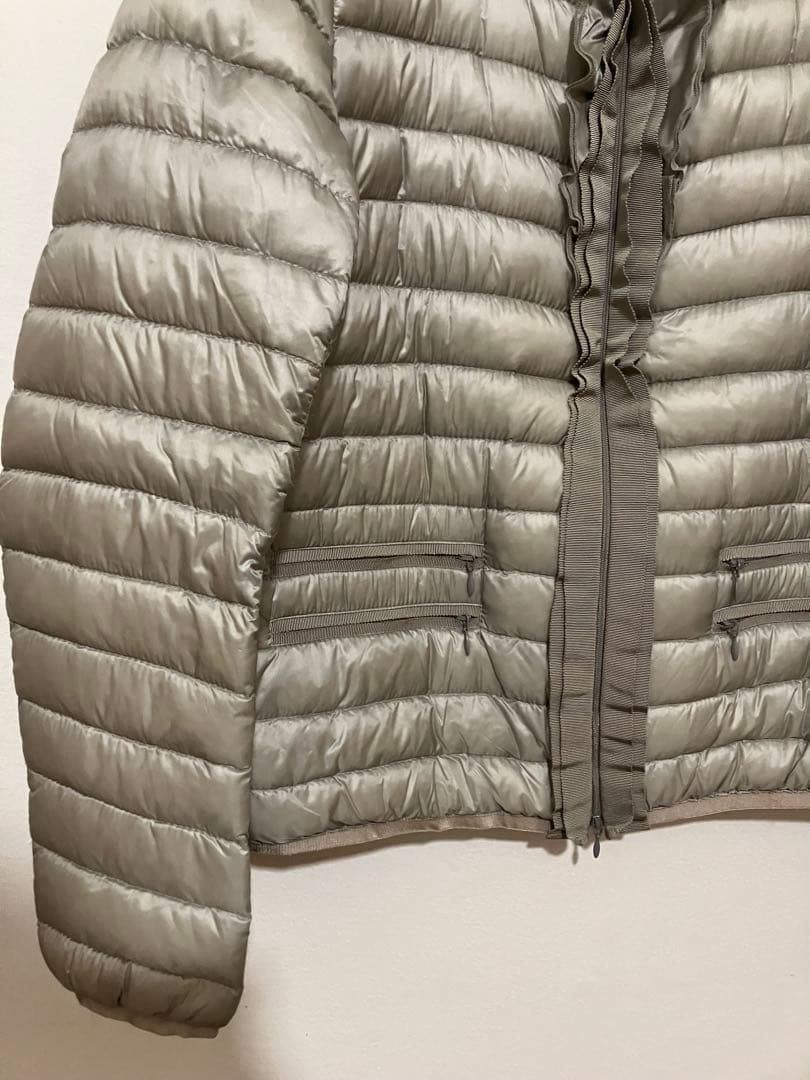 Moncler モンクレール　リボンフリルノーカラーライトダウンジャケット