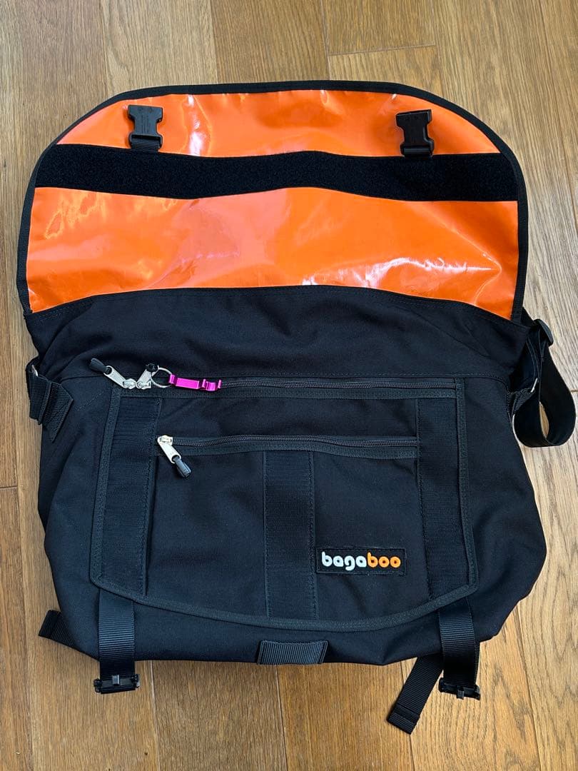 bagaboo ブラック メッセンジャーバッグ