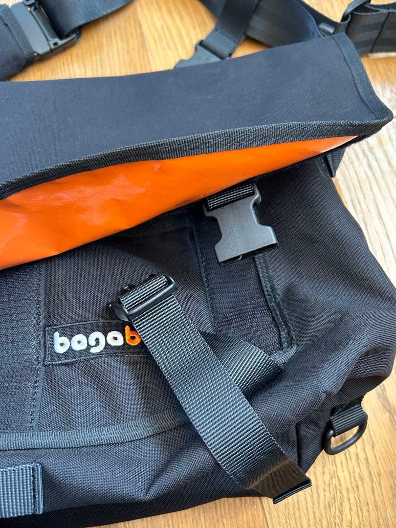 bagaboo ブラック メッセンジャーバッグ