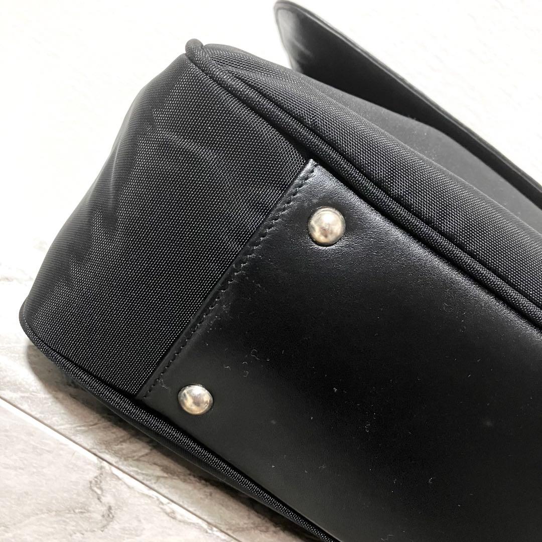 美品✨ゴールドファイル×メルセデスベンツ コラボ レザー ショルダーバッグ