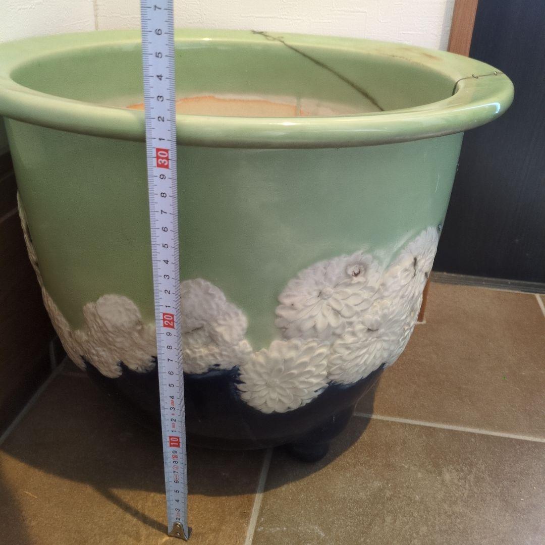 古い青磁瑠璃釉貼花菊文外縁丸 三河盆栽 尾張焼 瀬戸焼