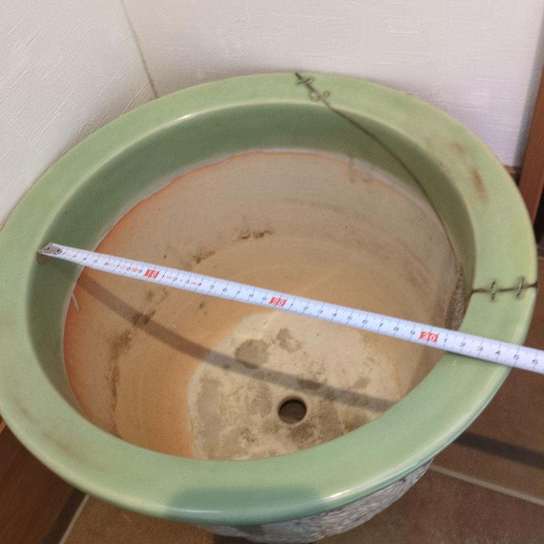 古い青磁瑠璃釉貼花菊文外縁丸 三河盆栽 尾張焼 瀬戸焼