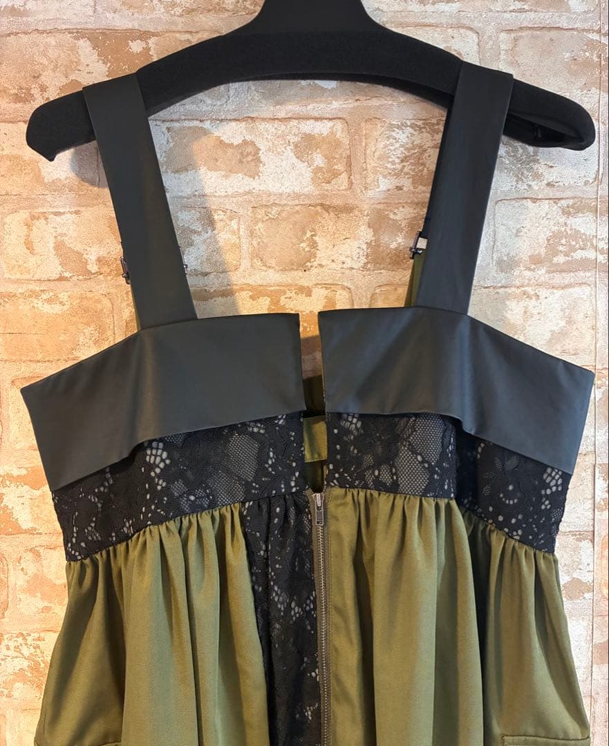 【★新品タグ付き】RADIATE ジャンパースカート　カーキ　かわいい〜！！