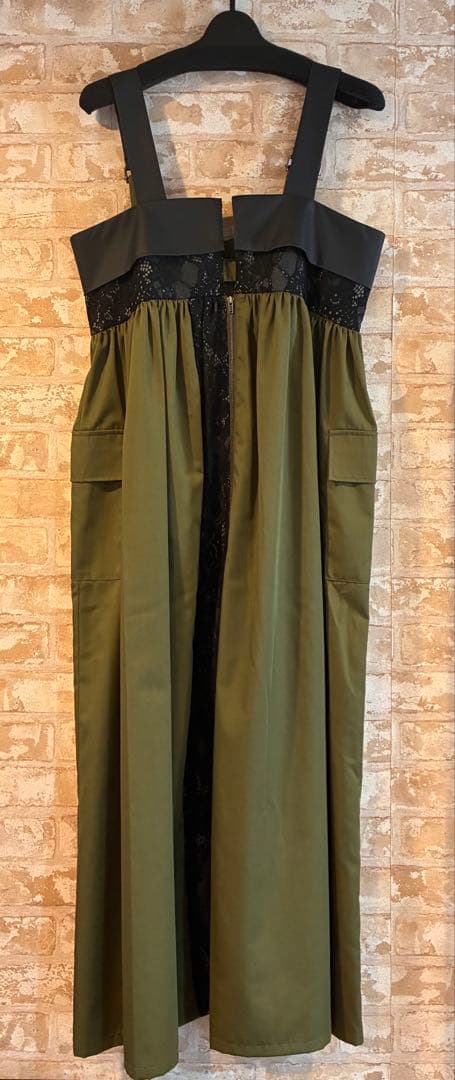 【★新品タグ付き】RADIATE ジャンパースカート　カーキ　かわいい〜！！