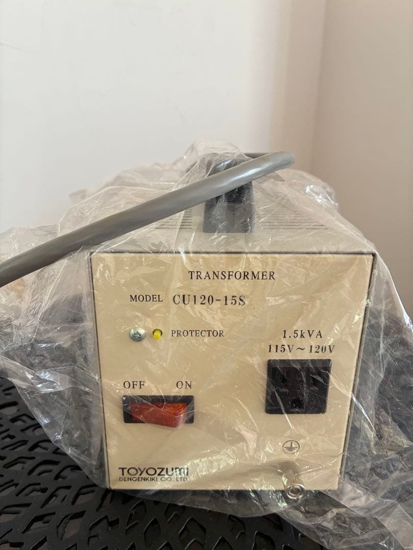 TOYOZUMI CU120-15S 変圧器 1.5kVA