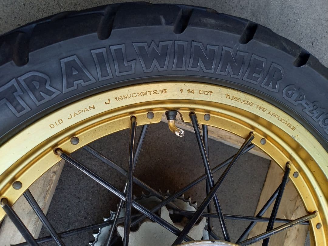 YAMAHA　セロー250　純正ホイールタイヤセット　IRC　GP210