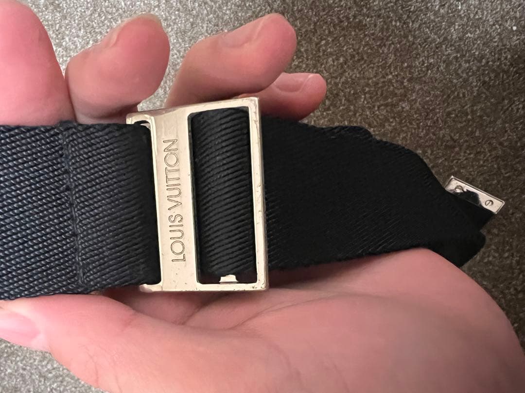 ルイヴィトン ショルダーバック ブラック 最安値