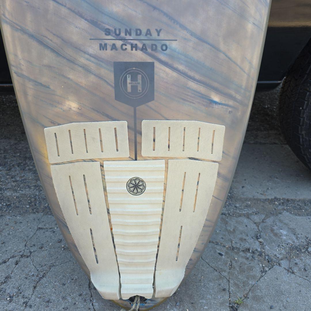 ファイヤーワイヤーSunday Machado サーフボード
