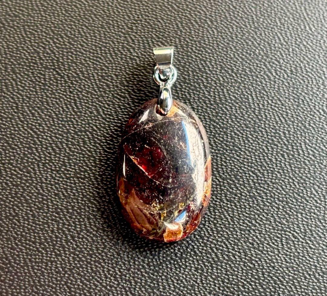 究極品質　絶大なパワーを宿す聖なる魔石　幻のトータスシェル・スファレライトのPT