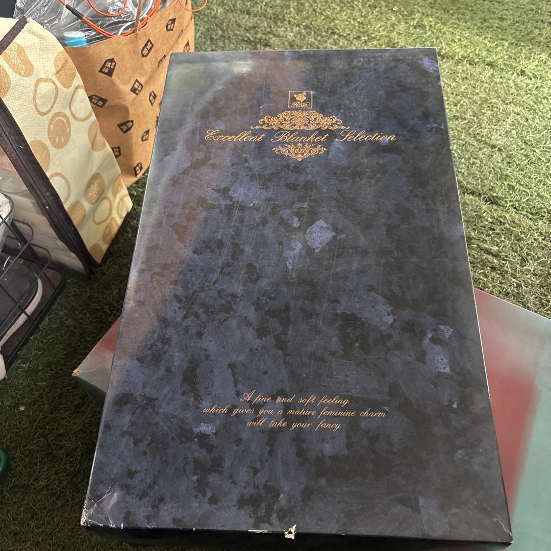 Excellent Blanket Selection クリーム色