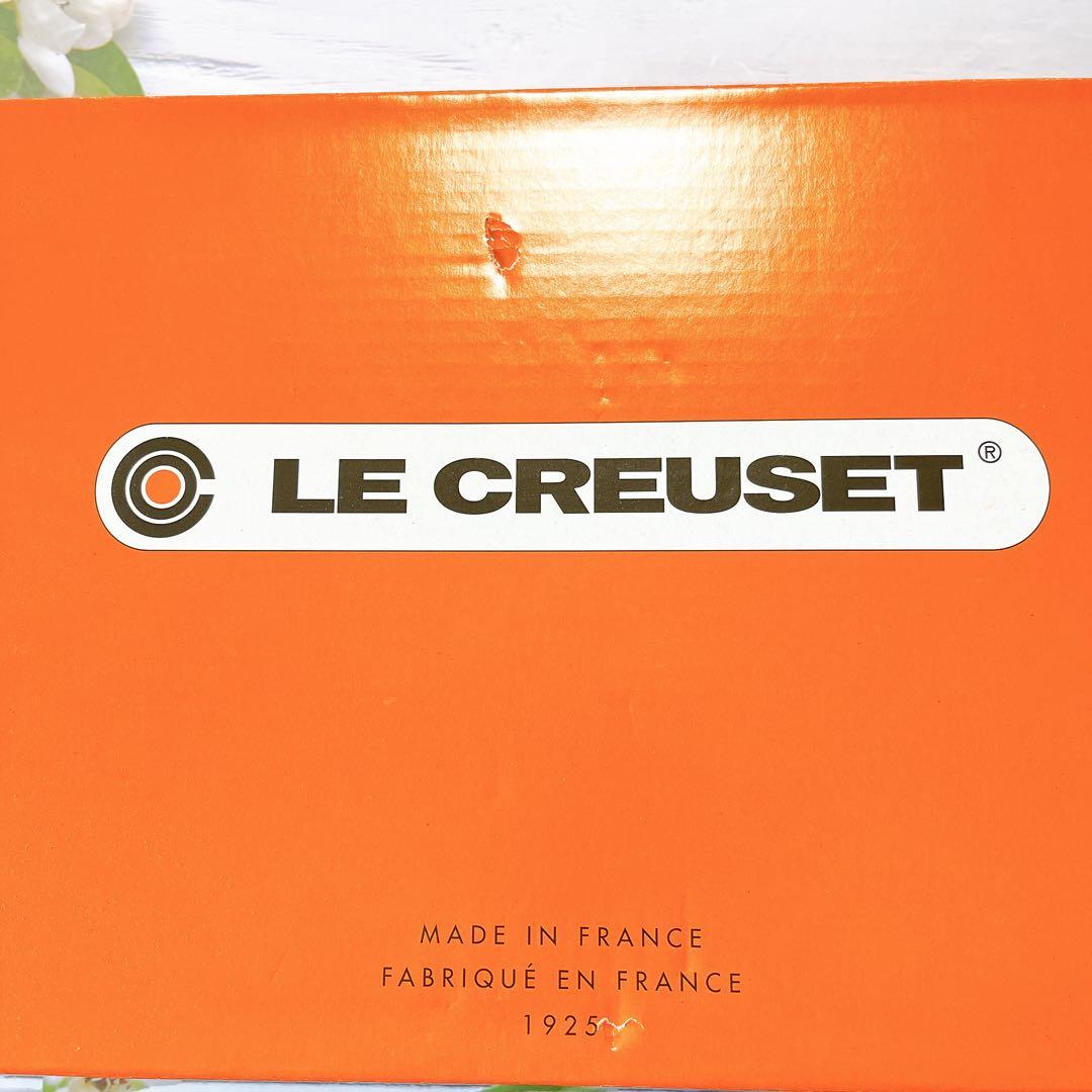 ♡ルクルーゼ　ソーシエ　オリーブブランチレリーフ　コットン　白　片手鍋