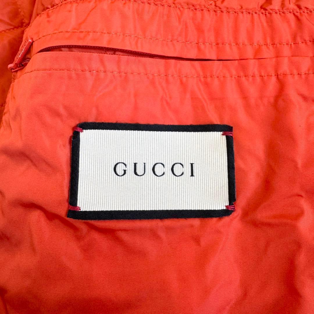 美品　XL相当　グッチ　ナイロンコート　ロゴワッペン　キルティング　フード　黒