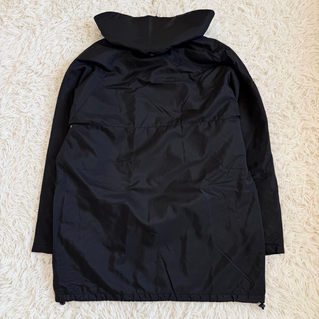 美品　XL相当　グッチ　ナイロンコート　ロゴワッペン　キルティング　フード　黒