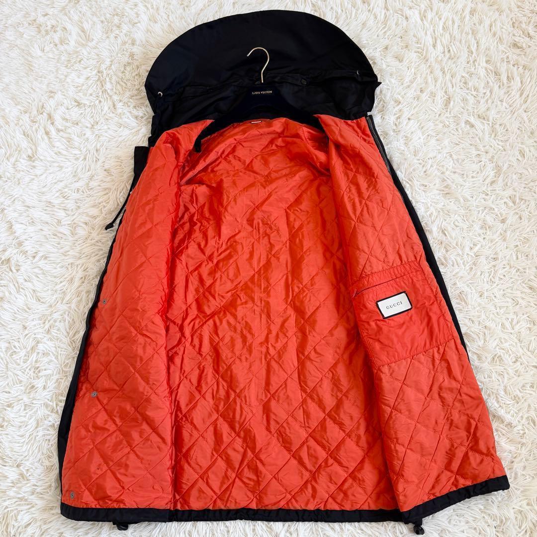 美品　XL相当　グッチ　ナイロンコート　ロゴワッペン　キルティング　フード　黒