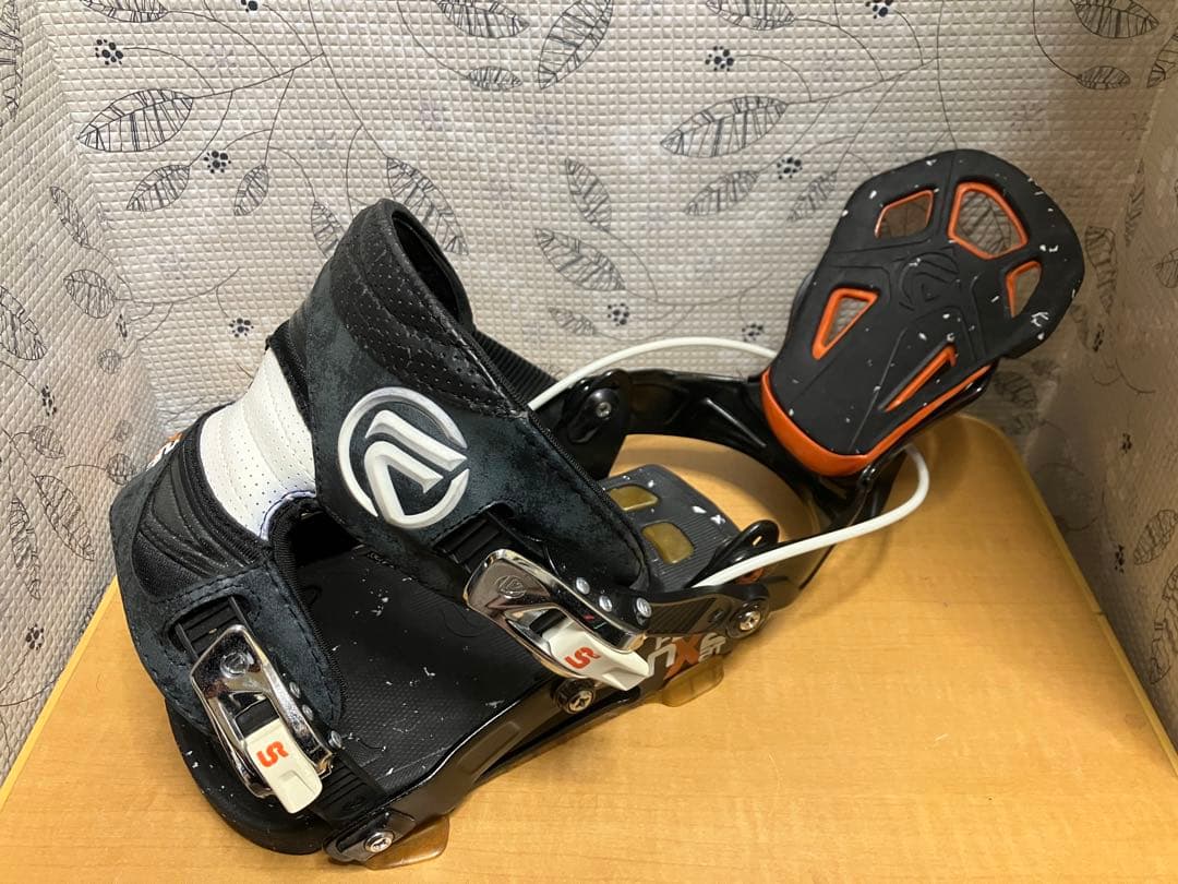 ラスト。Flow NX2-at ビンディング Lサイズ　オレンジ