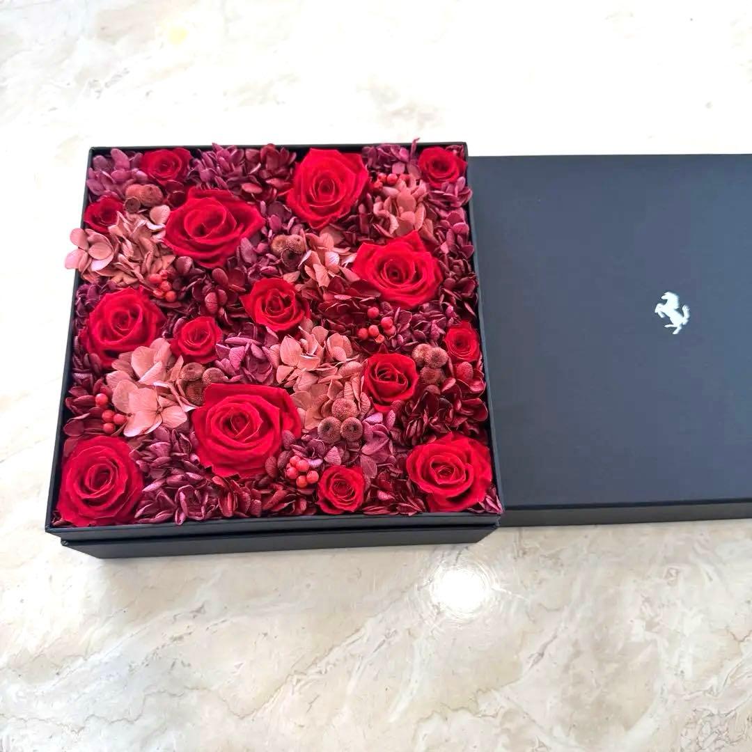 フェラーリ ロゴ入り プリザーブドフラワー　新築祝い