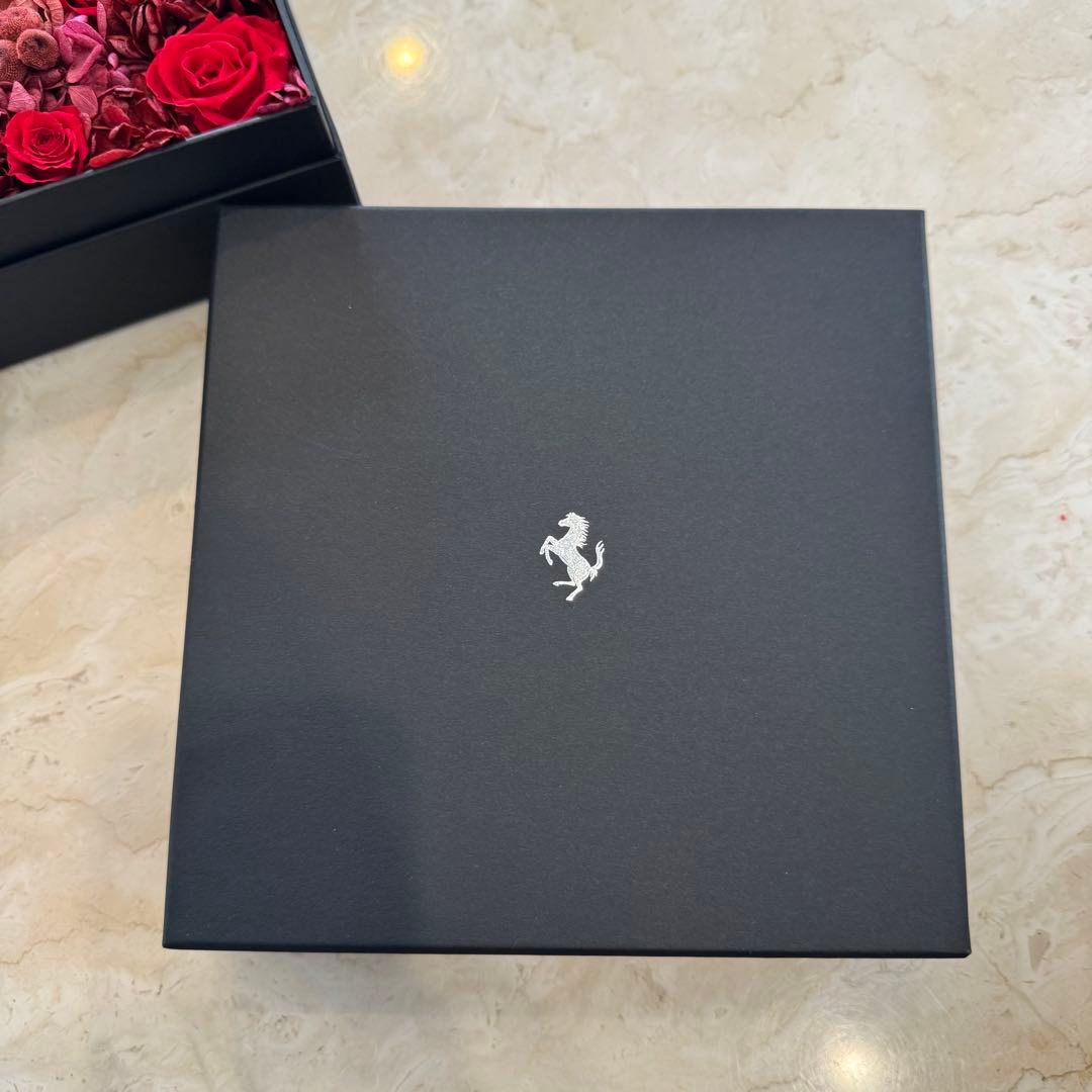 フェラーリ ロゴ入り プリザーブドフラワー　新築祝い