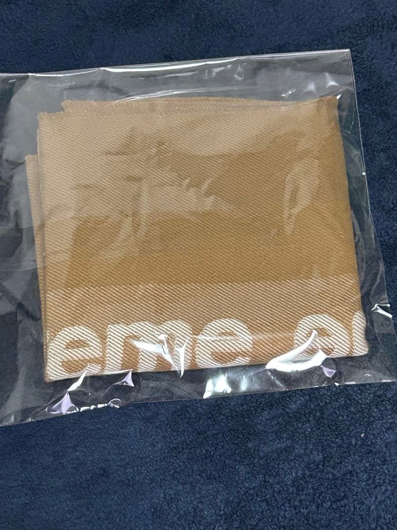 希少！Supreme 2013マフラー