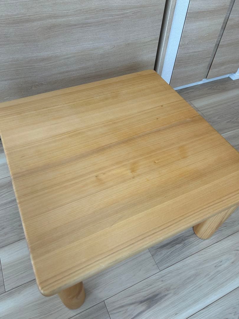 なかよしライブラリー 木製テーブル 正方形 国産ヒノキ(定価:47,300円)