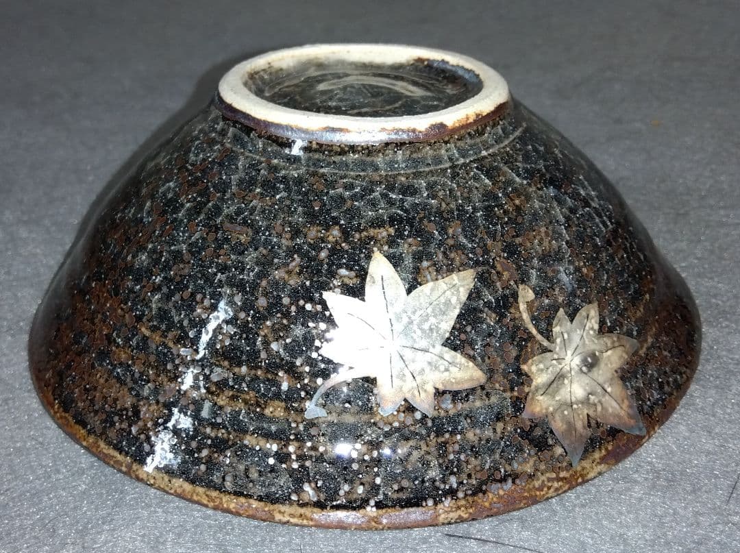 美濃焼の名工 三浦繁久作品　鼠志野紅葉紋様の向付け中鉢と中皿と大皿 の三種類