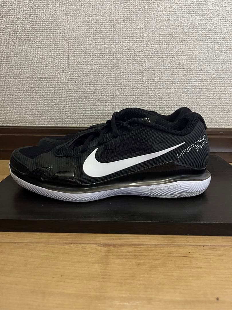 美品　Nike Vapor Pro テニスシューズ ブラック/ホワイト　28cm