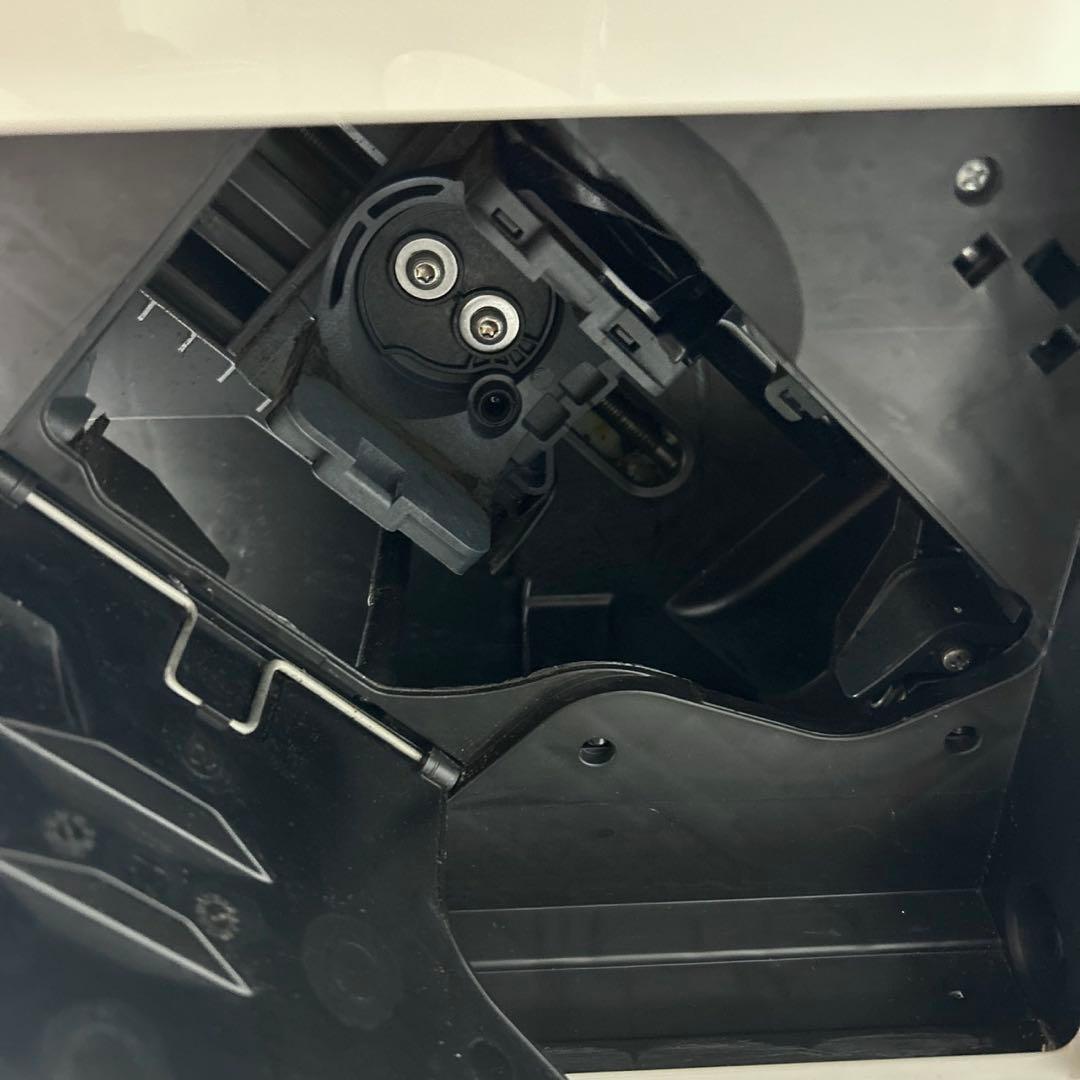 DeLonghi Dinamica　コーヒーメーカー　デロンギディナミカ