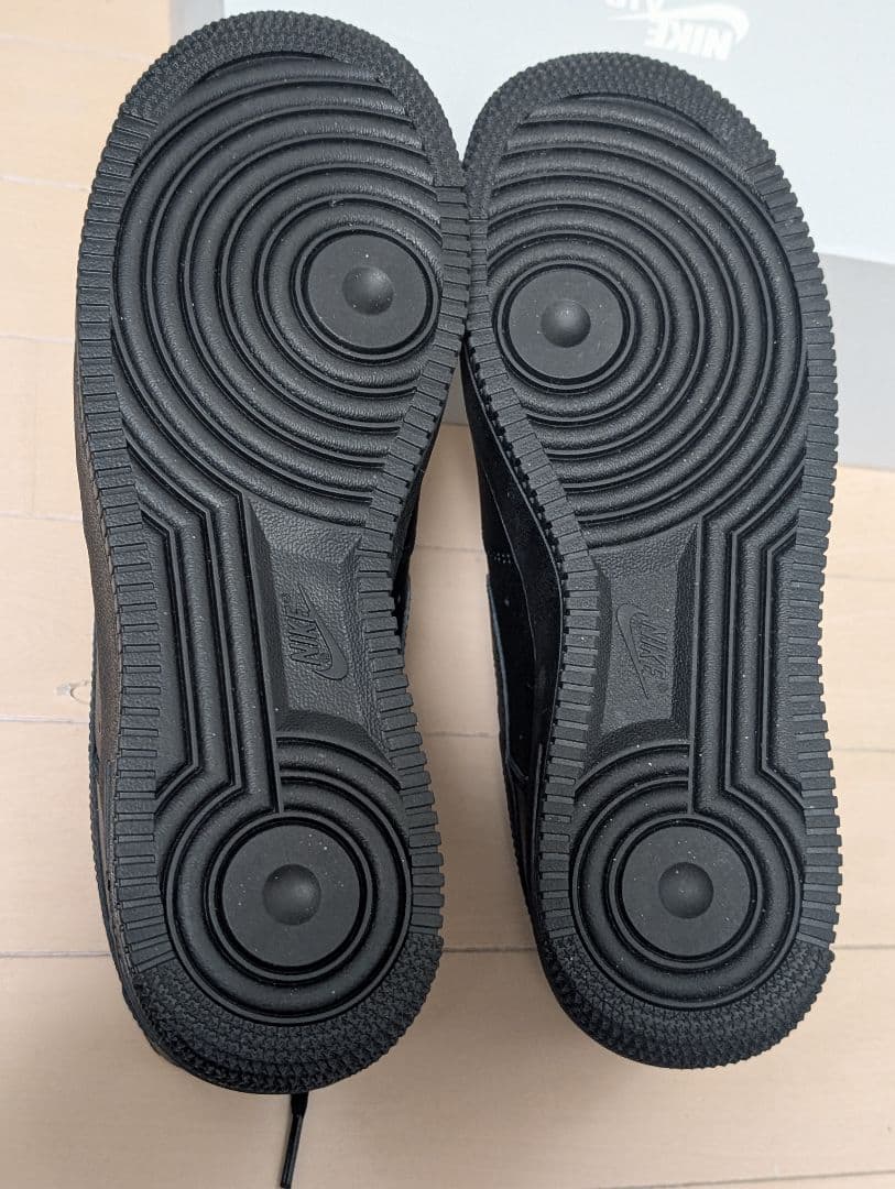 新品　ナイキ　Nike Air Force 1 '07 ブラック　27.5cm