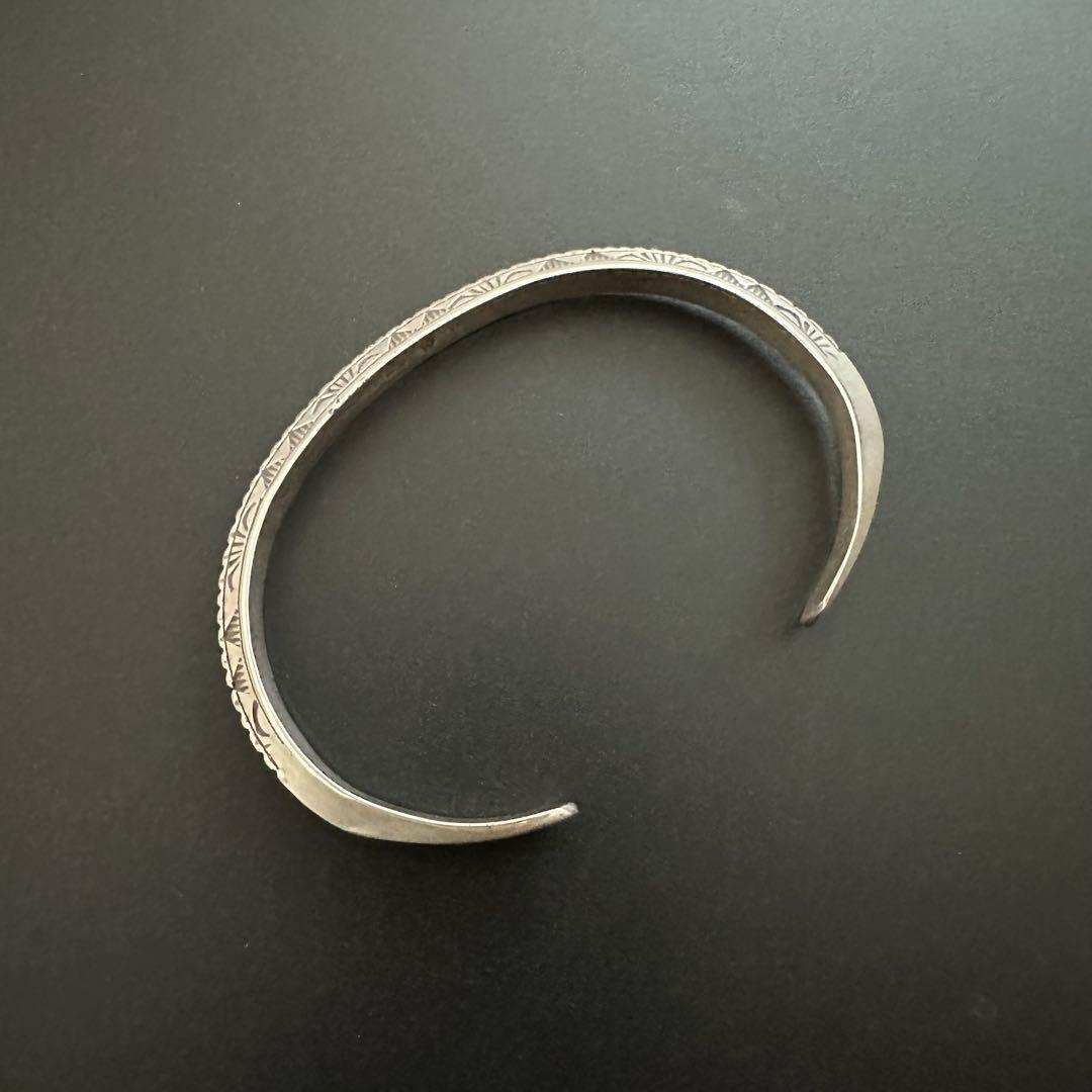 Navajo Wylie Secatero スタンプワーク トライアングバングル