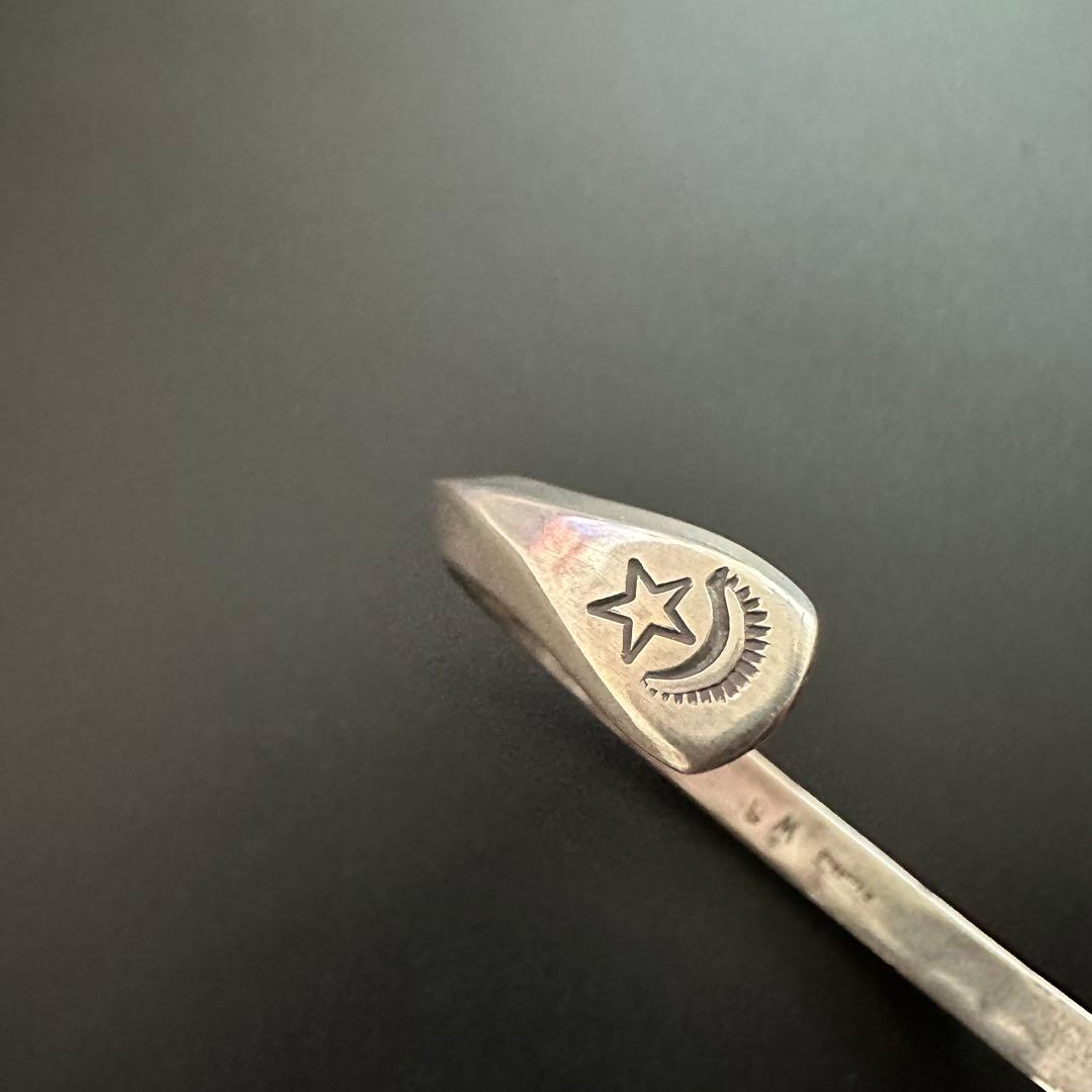 Navajo Wylie Secatero スタンプワーク トライアングバングル