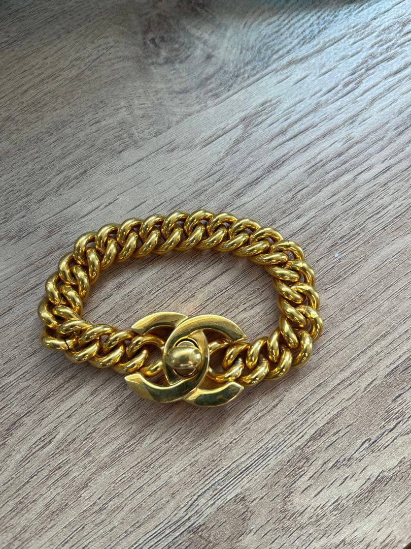 Chanel チェーンブレスレット ゴールド