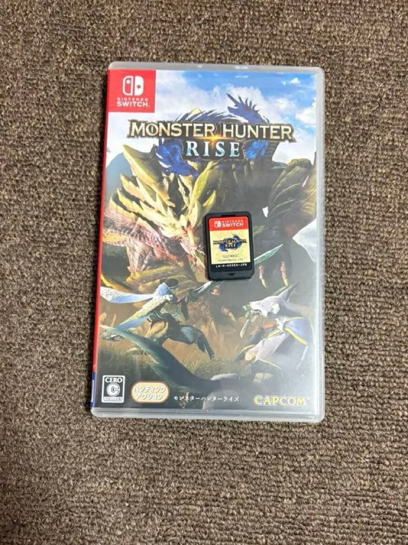 Nintendo Switch Lite とポケットモンスターカバー