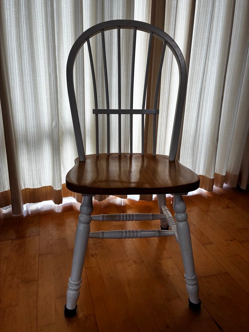 楕円形ダイニングテーブルと椅子セット