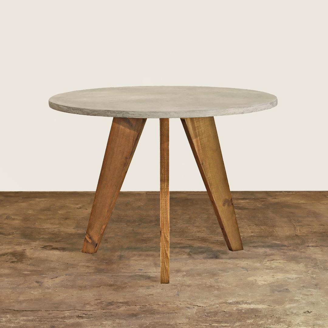 オーダー専用｜円形｜ラウンドテーブル｜ライトグレー｜薄塗りモルタル