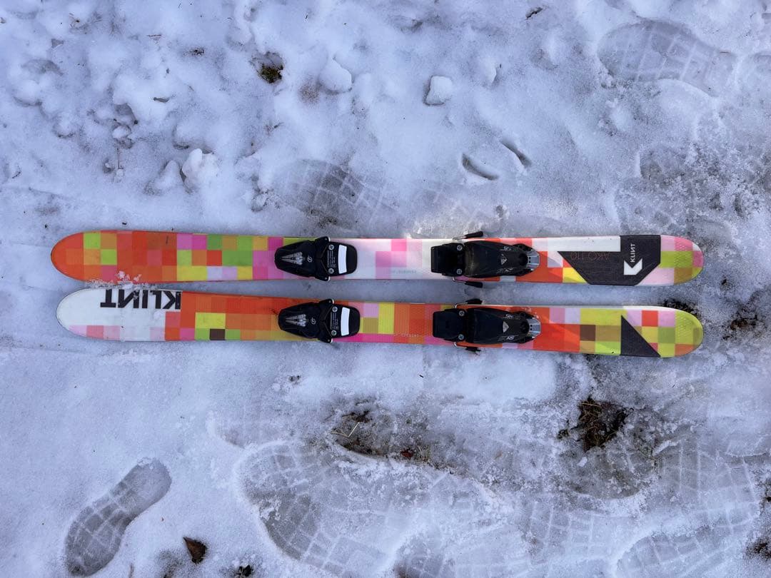 キッズ用　KLINT カラフルスキー板 ビンディング付き　110cm