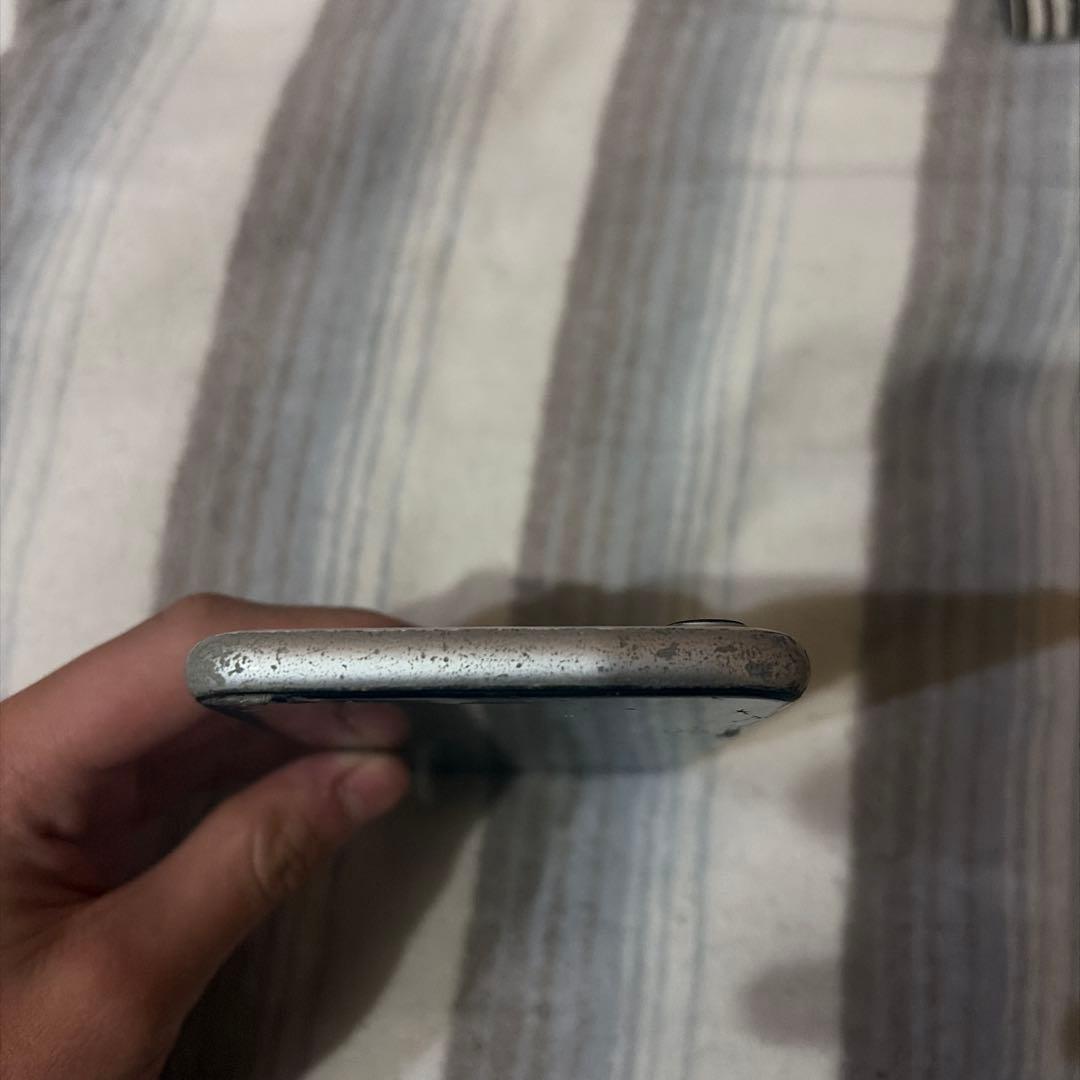 iPhone XR 本体 ジャンク品