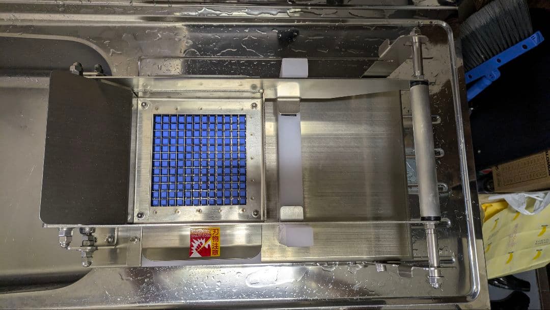 【10％OFF】業務用食パン角切りマシン（ラスク等に）