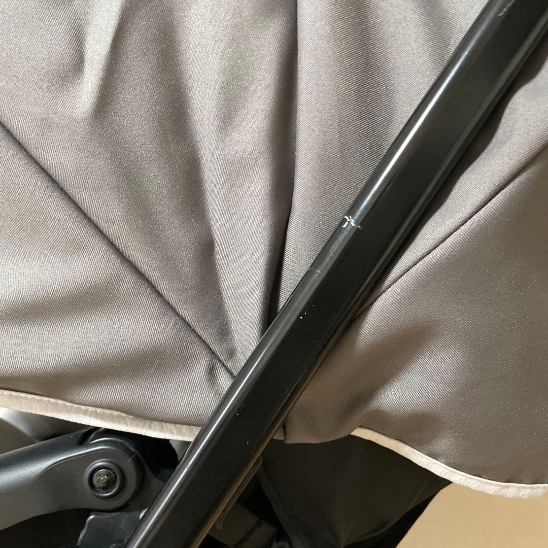 コンビ ベビーカー　スゴカルα 4キャス エッグショックHTヘリボーン