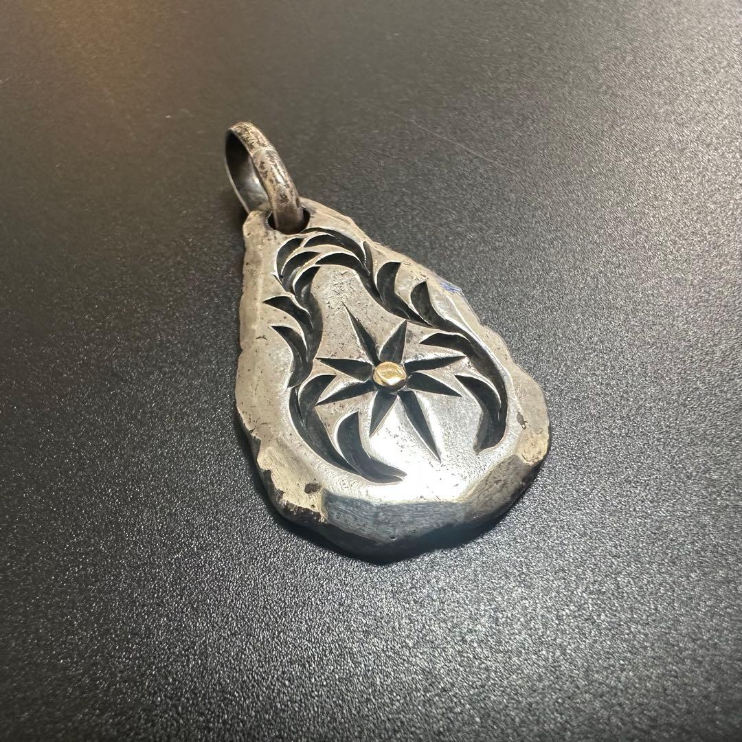 BIG HAND K18 SUN シルバー アラベスク メタル ペンダント