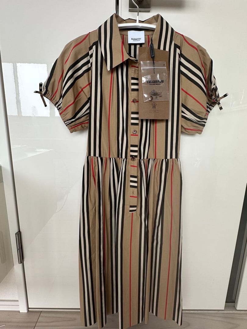 BURBERRY♡新品タグ付きワンピース １０Y