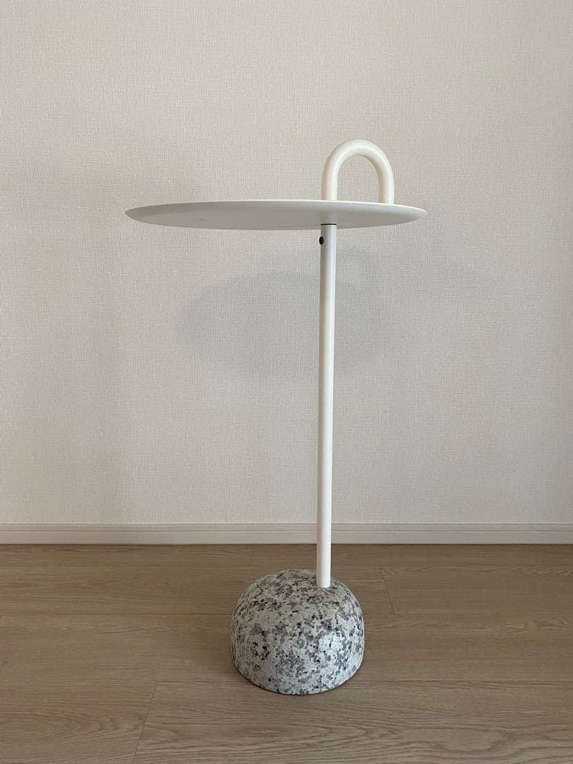 ヘイ ボウラー サイドテーブル クリームホワイト 送料込み