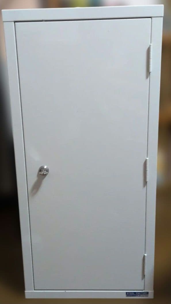 ガンロッカー　クローゼットタイプ　STEEL FACTORY