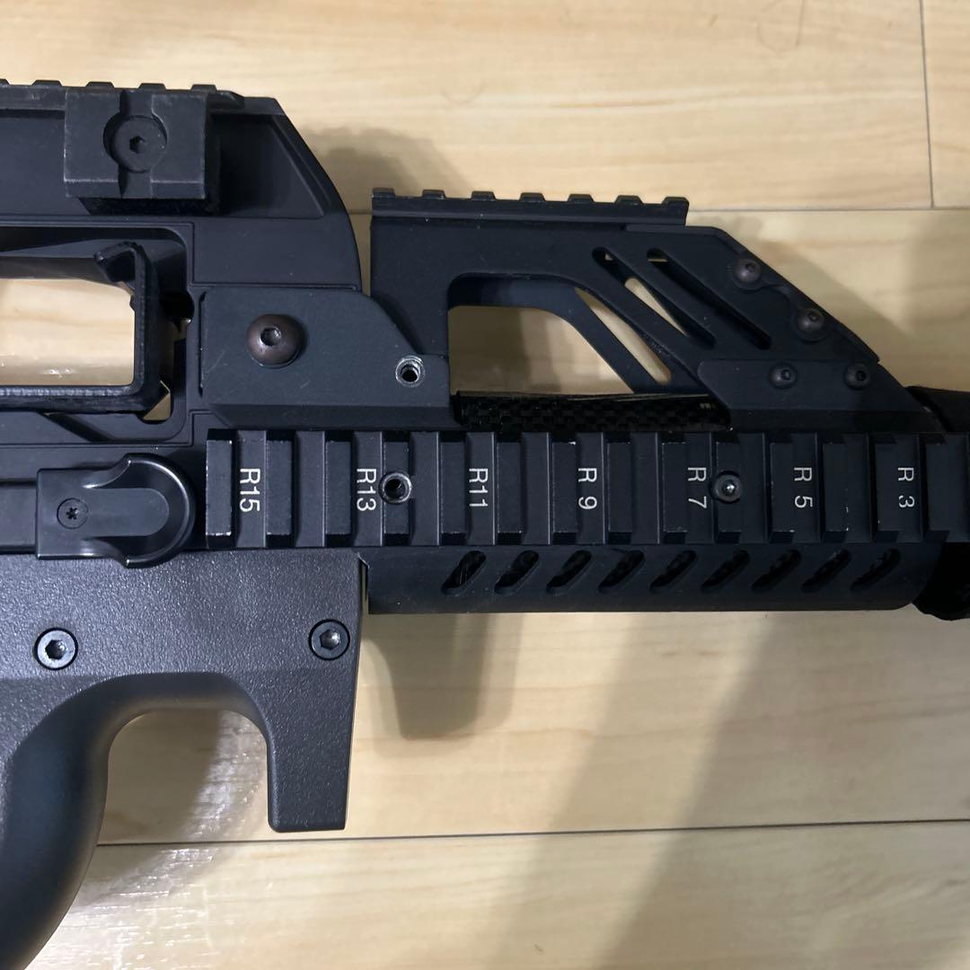 電動ガン　東京マルイカスタムP90 バッテリー・充電器付き